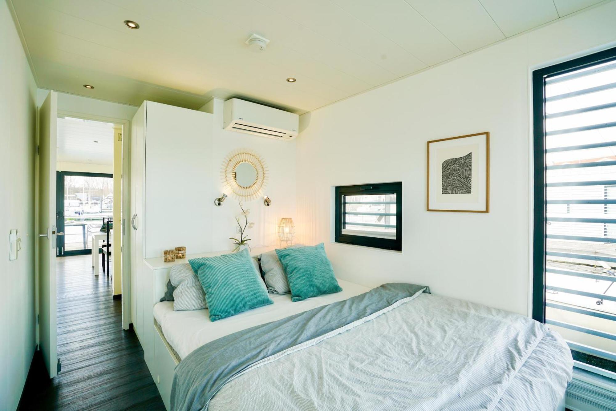 Exklusives Ostsee-Hausboot, Kueche Mit Spueler, Tv, Grosse Sonnenterrasse, 3X Kostenfreie Kfz-Parkplaetze, Klimaanlage, Bis Zu 6 Personen, 2X Baeder, Waschmaschine Boltenhagen  Exteriér fotografie